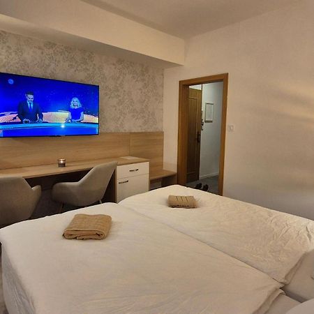 Apartman Kragujevska ชิลินา ภายนอก รูปภาพ